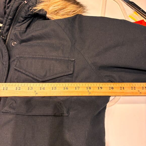 Aritzia parka with Fur Trim - Picture 9 of 10